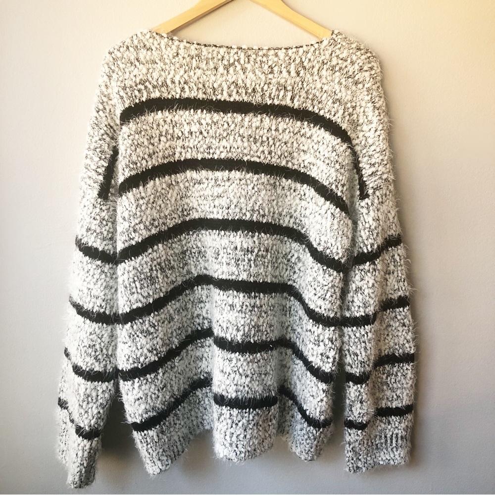 Calvin Klein Oversized Soft Fuzzy Sweater - Picture 8 of 12